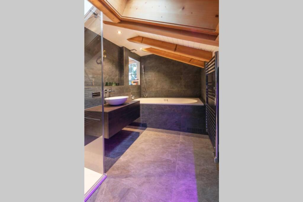 Exklusives Chalet Mit Traumhafter See- Und Bergsicht เซลิสแบร์ก ภายนอก รูปภาพ