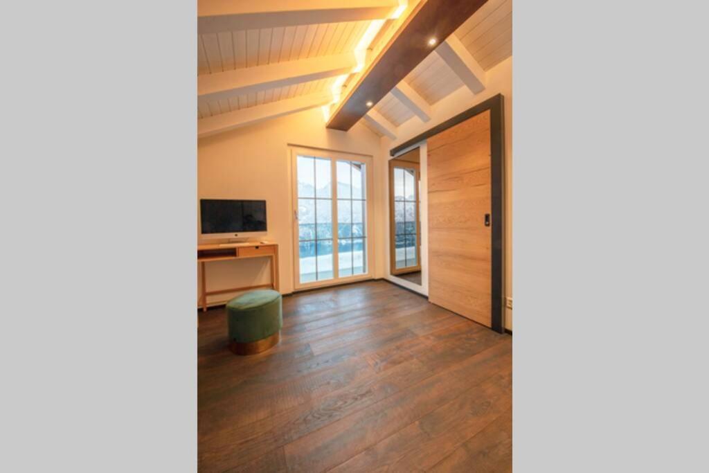 Exklusives Chalet Mit Traumhafter See- Und Bergsicht เซลิสแบร์ก ภายนอก รูปภาพ